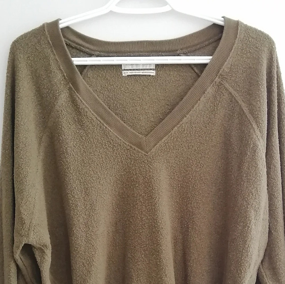 Urban Outfitters Lilith Pullover V-Neck Oversized Cozy Sherpa Sweater XS - Picture 9 of 14